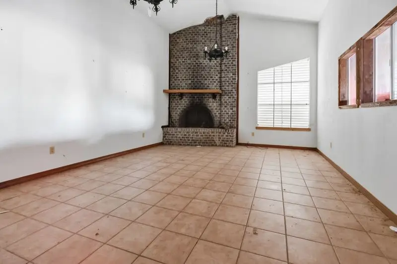 429 Yorktown Boulevard, Corpus Christi, TX 78418 - Image #2