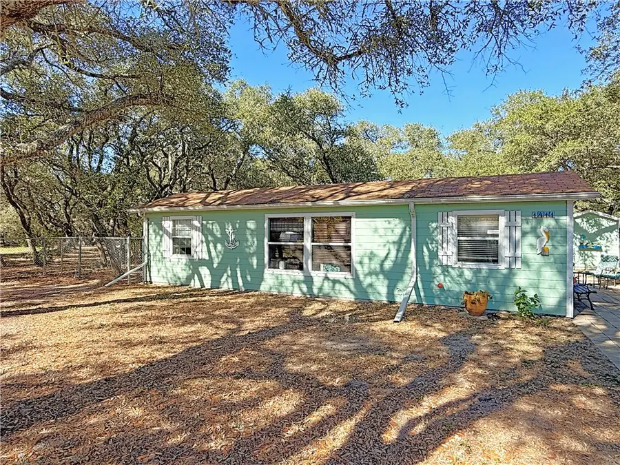 1411 Myrtle Street, Rockport, TX 78382 - #2