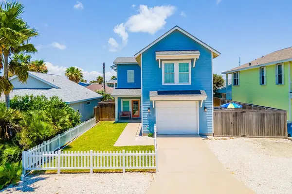 522 Rockport Channel, Port Aransas, TX 78373