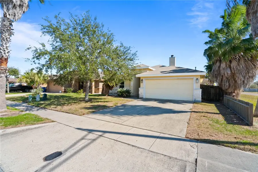 2637 Date Palm Drive, Corpus Christi, TX 78418 - #2