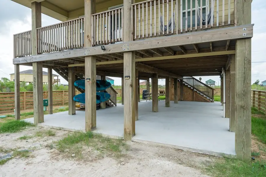 377 W Misty Oak Lane, Rockport, TX 78382 - #2
