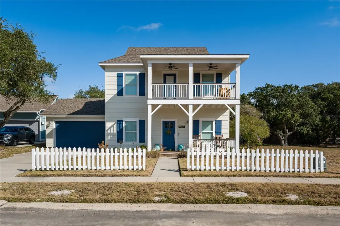 114 Boardwalk Avenue, Rockport, TX 78382 - #1