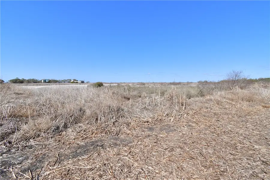 588 Sherwood Drive, Rockport, TX 78382 - Image #3