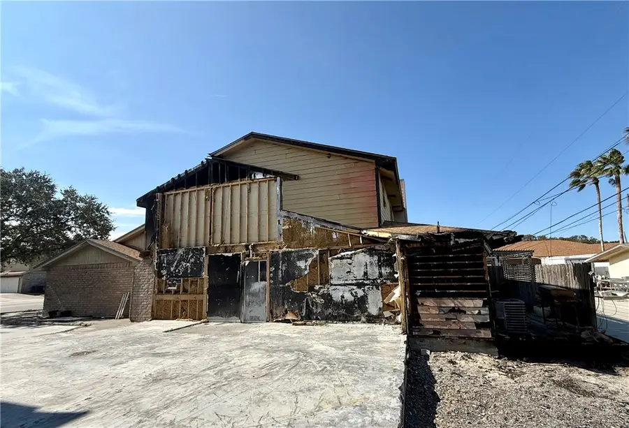 7140 Premont Drive #13, Corpus Christi, TX 78414 - Image #2