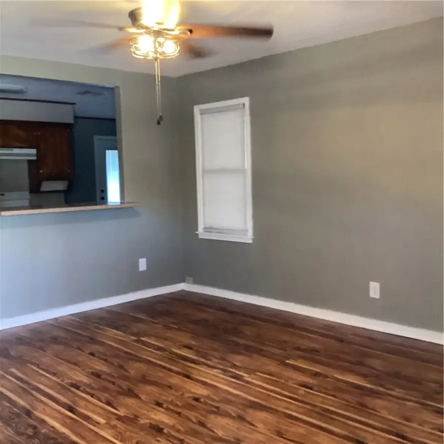 1112 E 4th Street, Alice, TX 78332 - #2