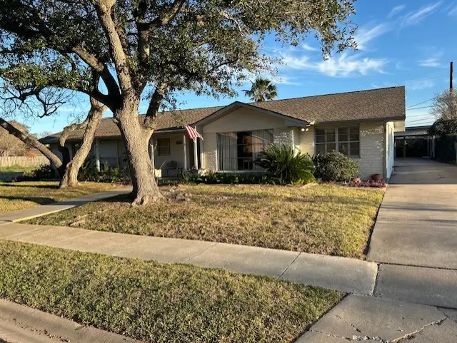 337 Williamson Pl, Corpus Christi, TX 78411 - Image #2