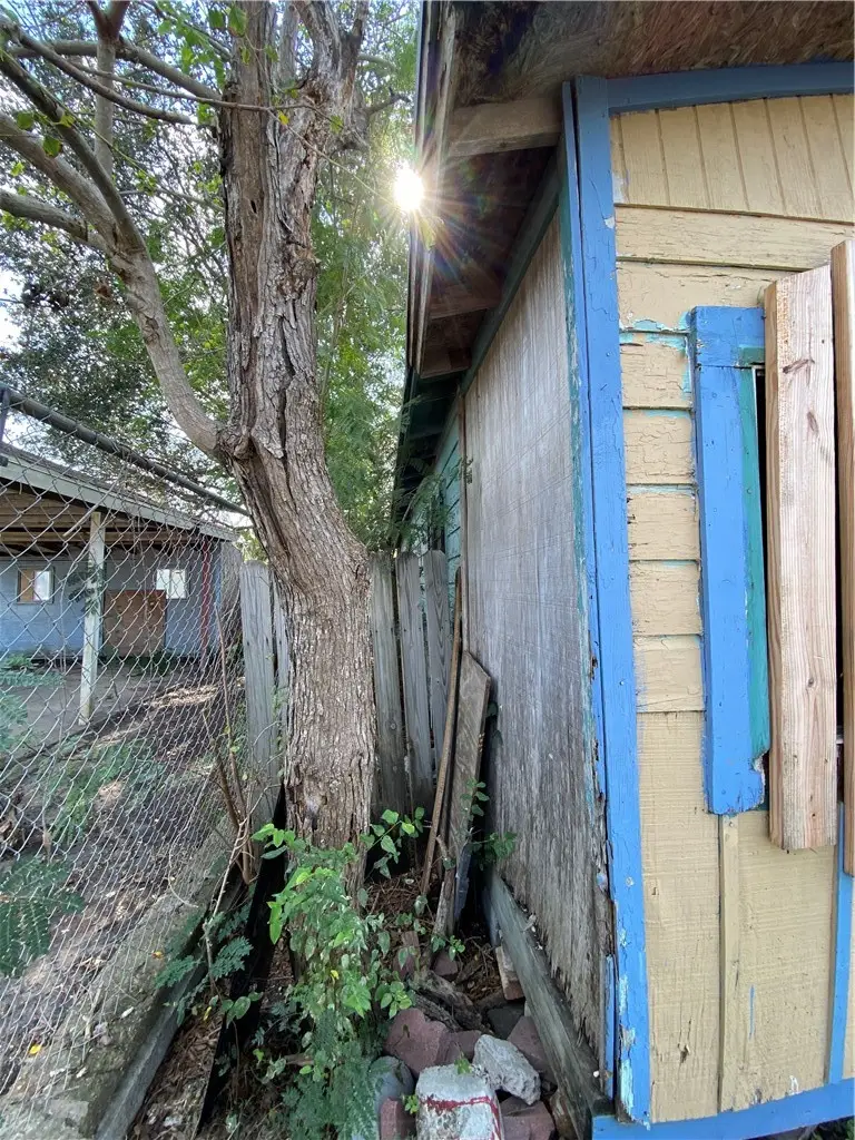 428 W Avenue F, Robstown, TX 78380 - Image #2