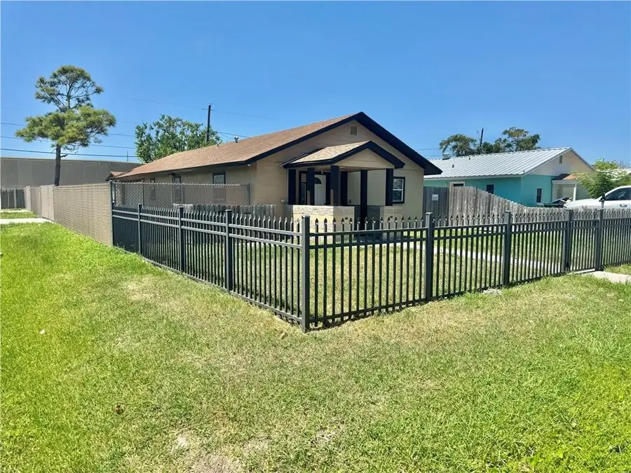 1238 Baywood Lane, Corpus Christi, TX 78418 - Image #3