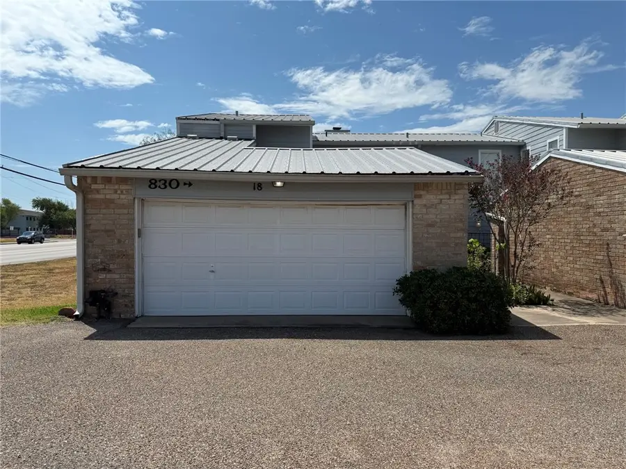 830 Cliff Drive #18, Portland, TX 78374 - Image #2