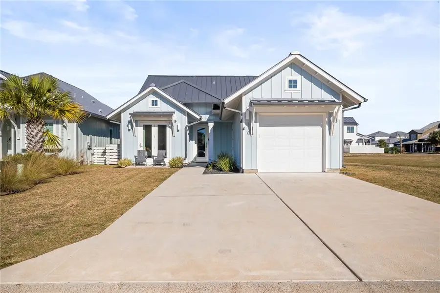 110 Foxtail Lane, Rockport, TX 78382 - Image #2