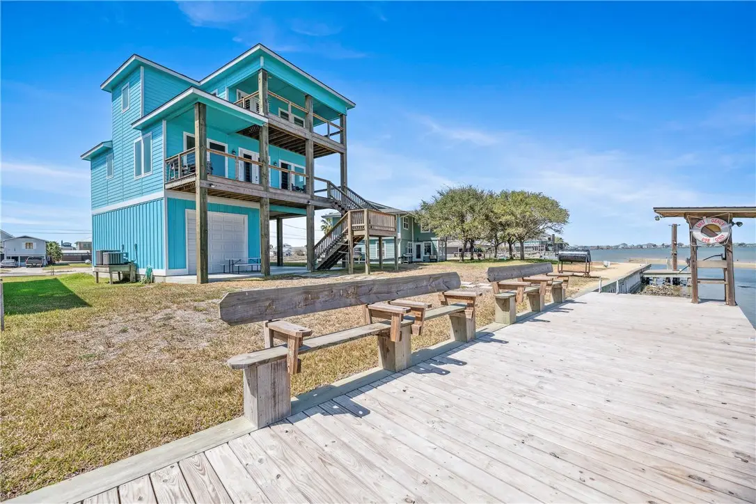125 Lakeview, Rockport, TX 78382 - Image #1
