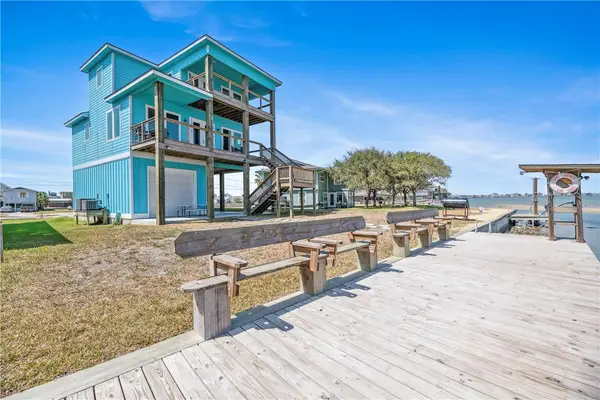 125 Lakeview, Rockport, TX 78382