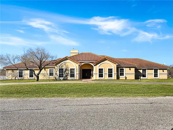 2204 Angel Court, Corpus Christi, TX 78415