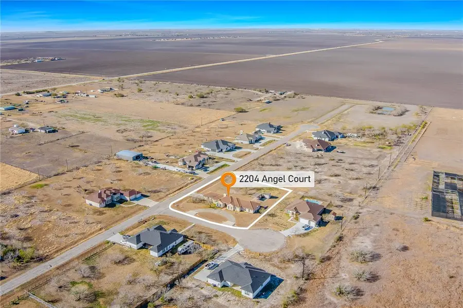 2204 Angel Court, Corpus Christi, TX 78415 - Image #2