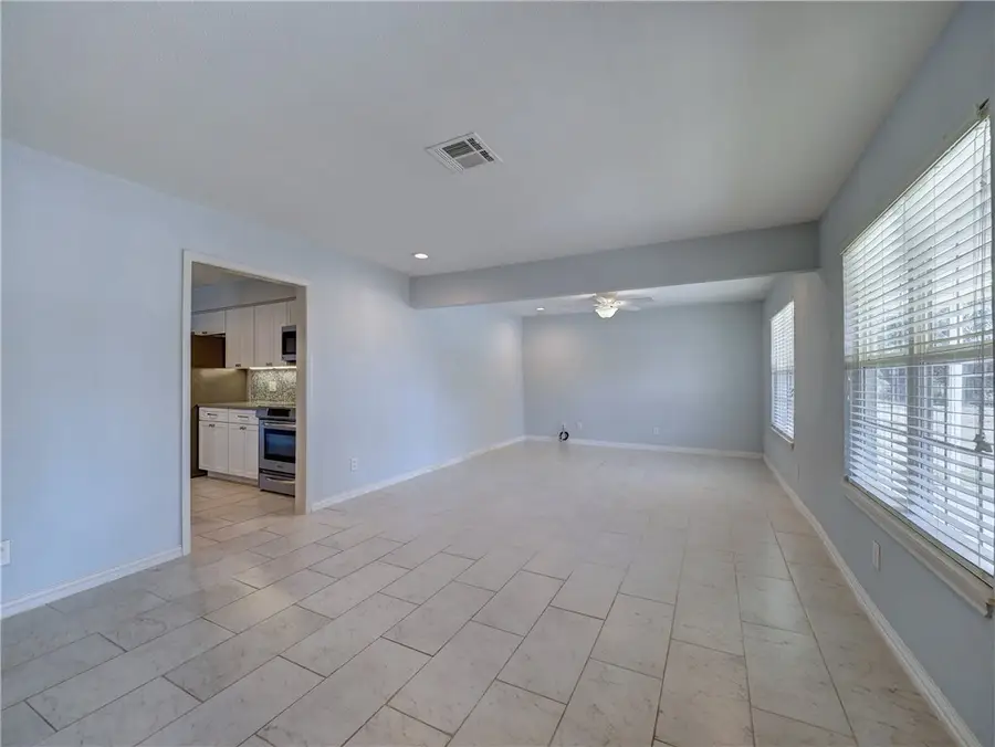 630 S Lamont, Aransas Pass, TX 78336 - #2