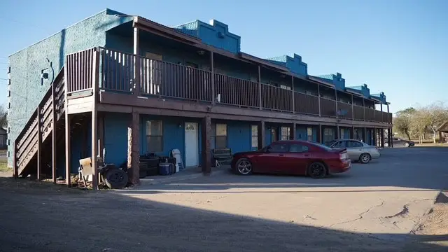 111 W Harald Street, Hebbronville, TX 78361 - #3