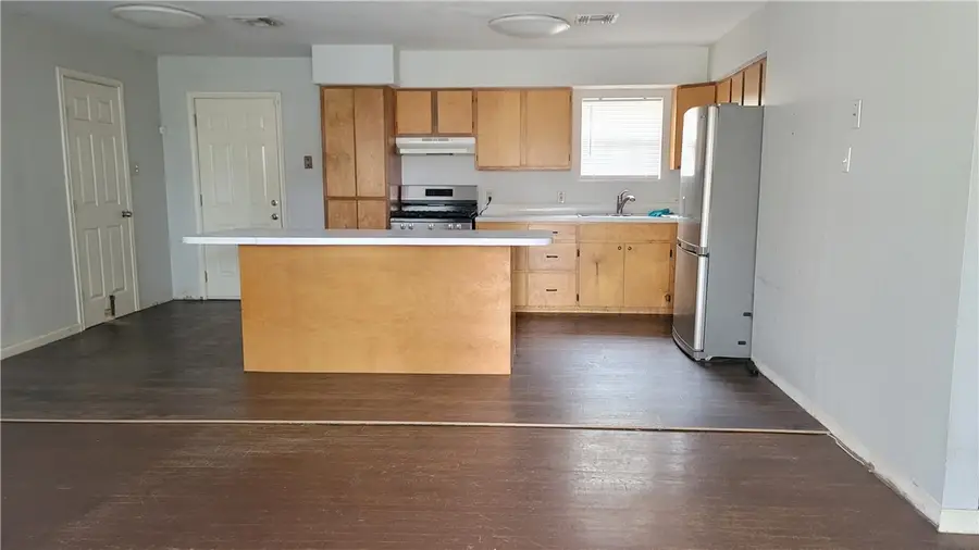 3934 Redwood Street, Corpus Christi, TX 78411 - #3