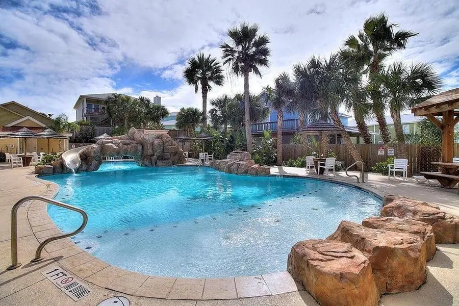 1813 S 11th Street #302, Port Aransas, TX 78373 - #3