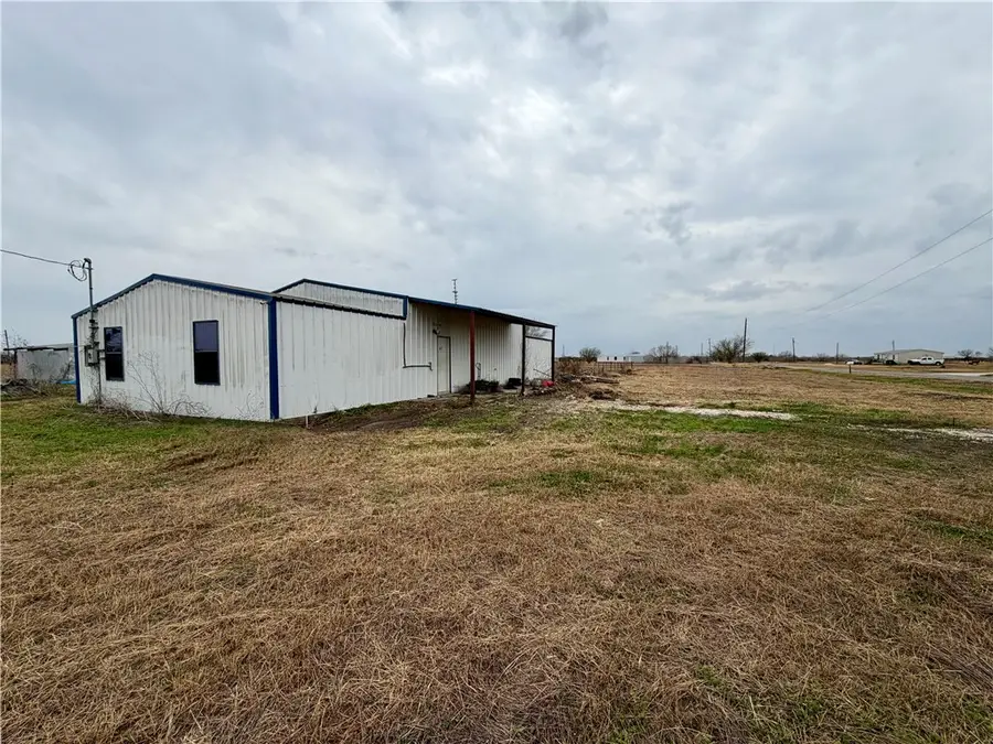 417 Jennifer Loop, Orange Grove, TX 78372 - #3