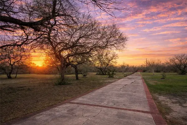 5742 Hidden Valley Loop, Sandia, TX 78383