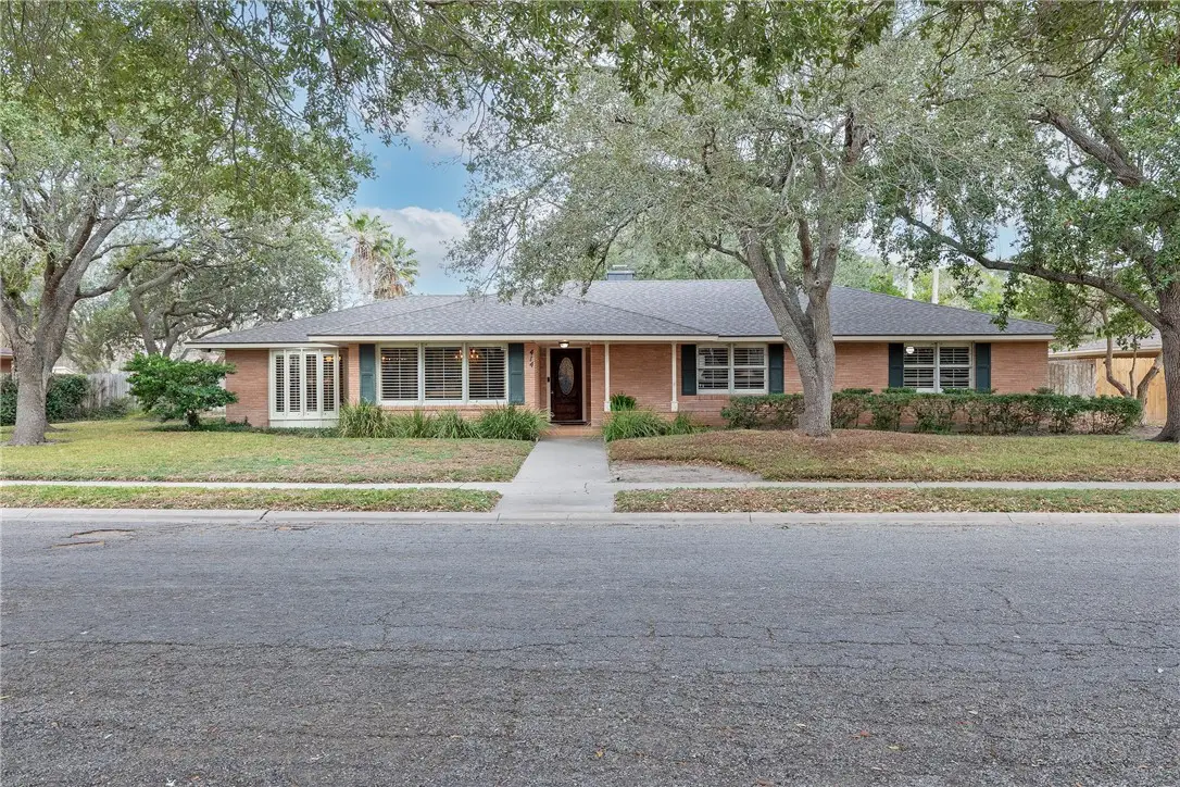 414 Barracuda Place, Corpus Christi, TX 78411 - #1