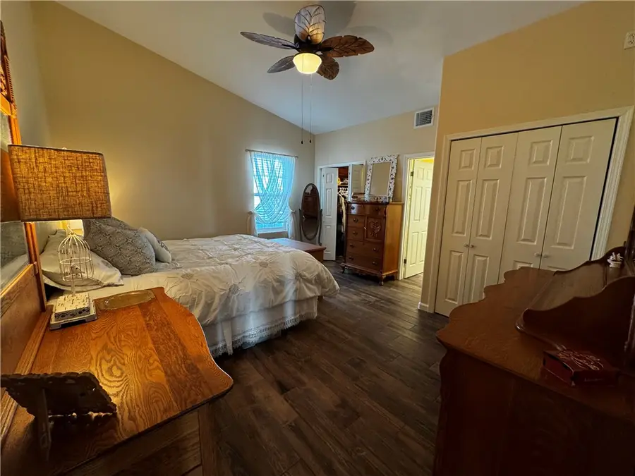 202 W Roberts Avenue, Port Aransas, TX 78373 - #2