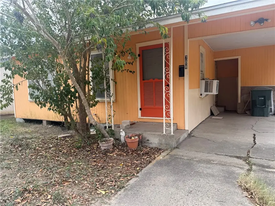 708 Louis Street, Alice, TX 78332 - #3