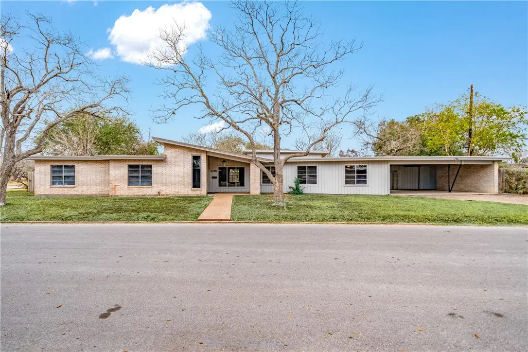 1419 S 11th Street, Kingsville, TX 78363 - #1