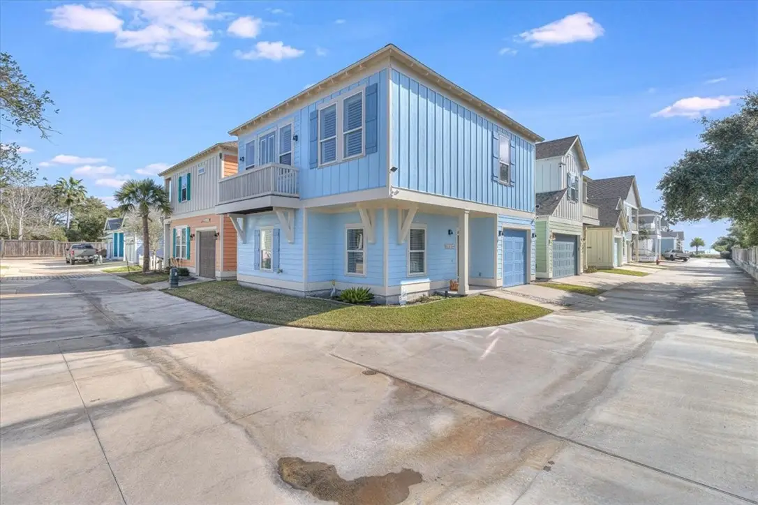 305 Sailhouse Way, Rockport, TX 78382 - #1
