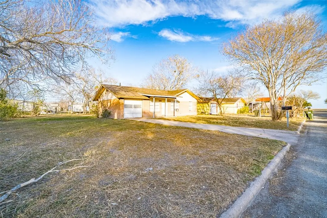 510 Blanco, Taft, TX 78390 - #1