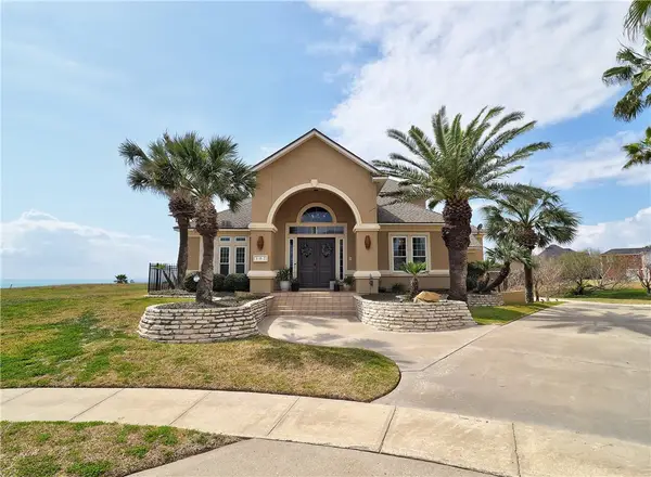 102 Oakland Hills Drive, Portland, TX 78374