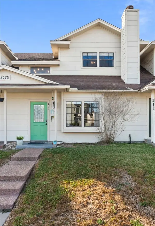 3025 Quail Springs Drive #B11, Corpus Christi, TX 78414