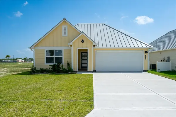 1018 St Croix Drive, Rockport, TX 78382
