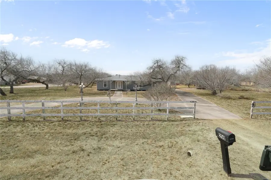 259 N County Road 1043, Kingsville, TX 78363 - #2