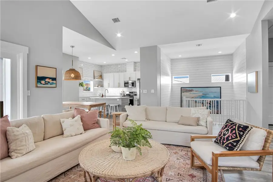 520 Twelfth Street #B, Port Aransas, TX 78373 - #3