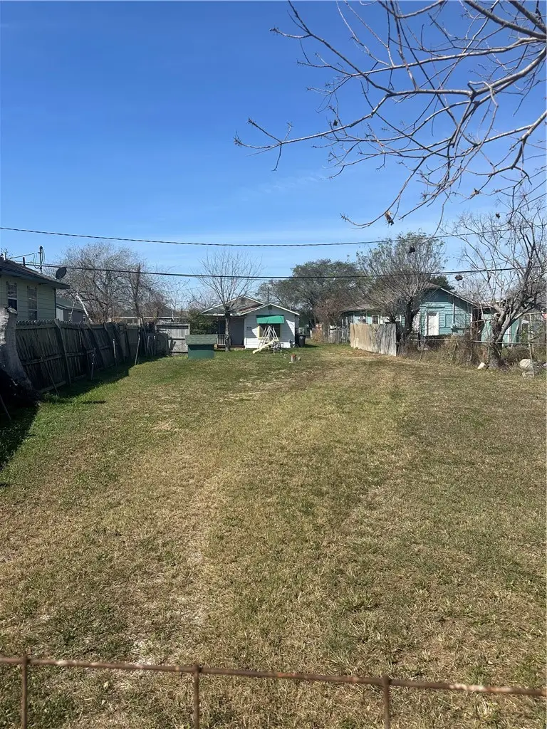 941 Duncan Street, Corpus Christi, TX 78405 - #2