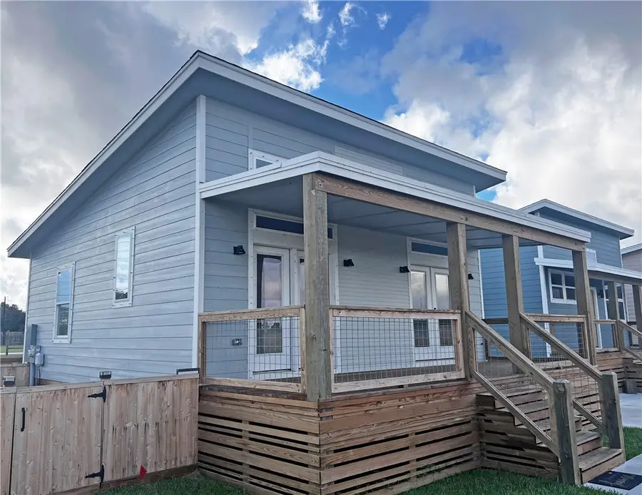 106 Landry Circle #106, Rockport, TX 78382 - #2