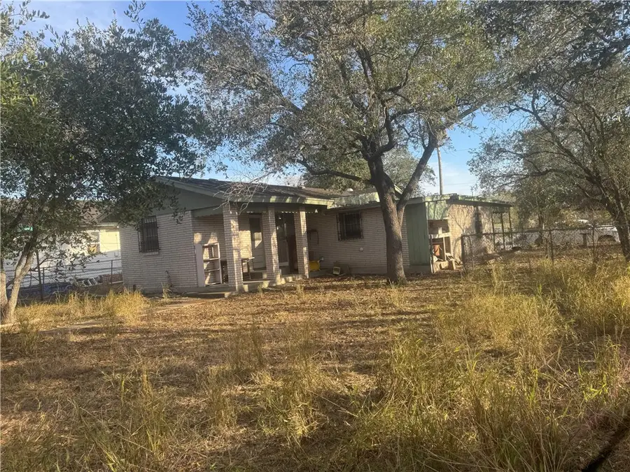 1248 E Kleberg Avenue, Kingsville, TX 78363 - #2