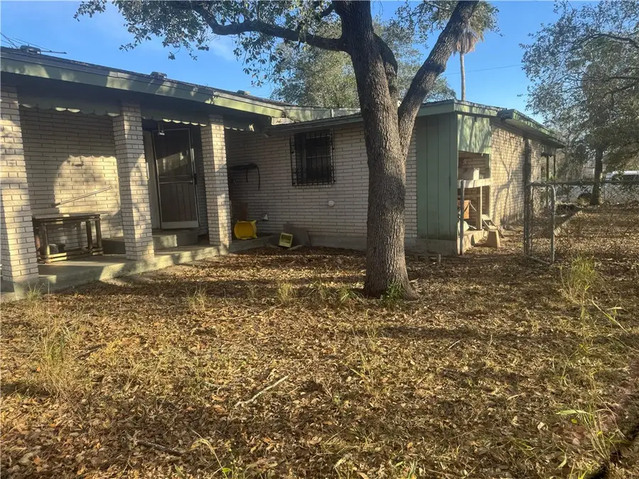 1248 E Kleberg Avenue, Kingsville, TX 78363 - #3