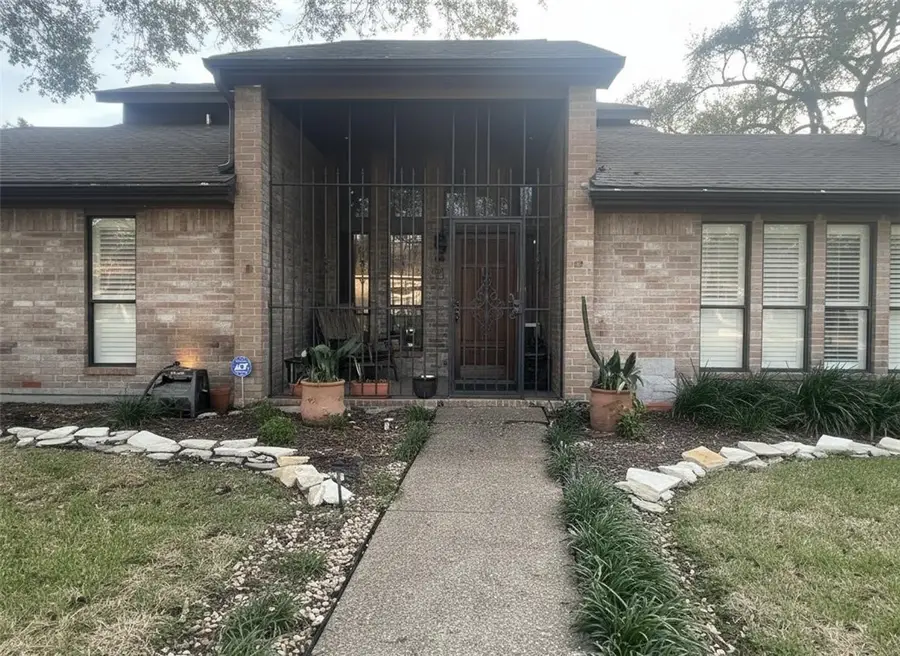 6042 Lost Creek Drive, Corpus Christi, TX 78413 - #2