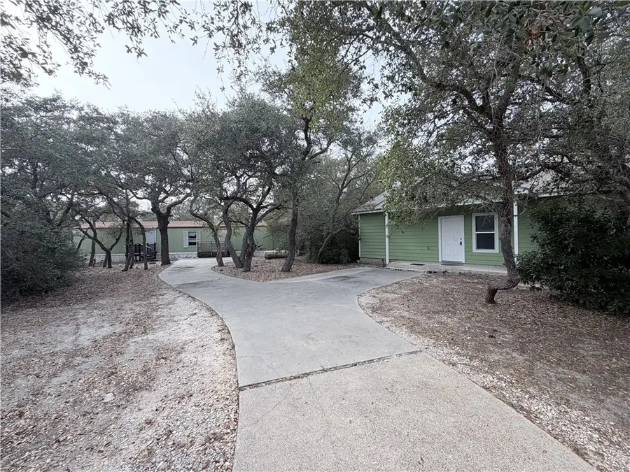 803 Hardee Street, Rockport, TX 78382 - #2