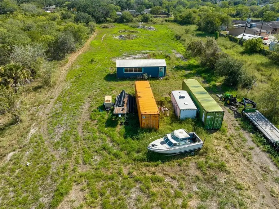 505 1/2 Cemetery Street, Sinton, TX 78387 - #2