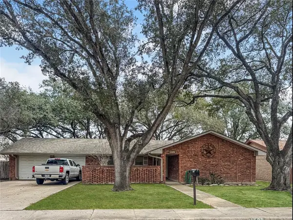 1600 Fairdale Street, Alice, TX 78332