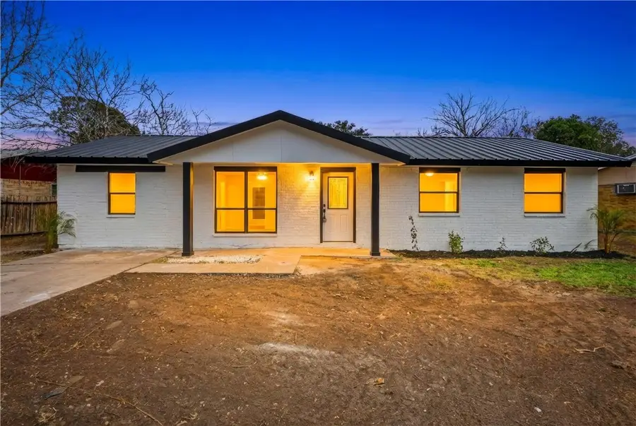 302 Palm Tree Drive, Mathis, TX 78368 - #2