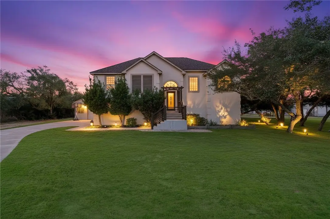 422 Spanish Wood Drive, Rockport, TX 78382 - #1