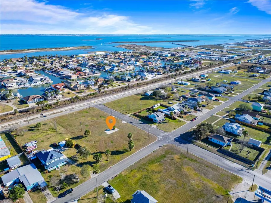 228 E Mcclung Avenue, Aransas Pass, TX 78336 - #3
