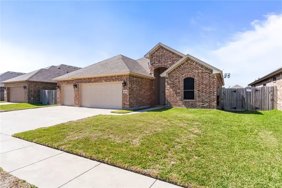 2209 Aquila Street, Corpus Christi, TX 78414 - #2