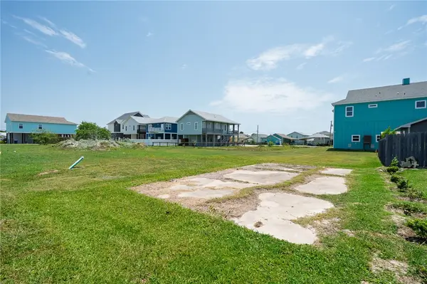1024 S Church Street, Rockport, TX 78382