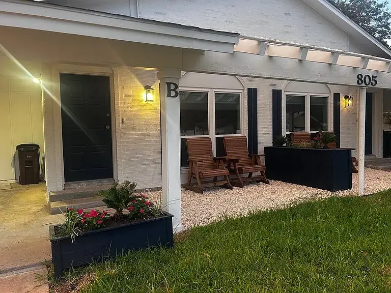 805 Center Street #A & B, Lockhart, TX 78644 - #3