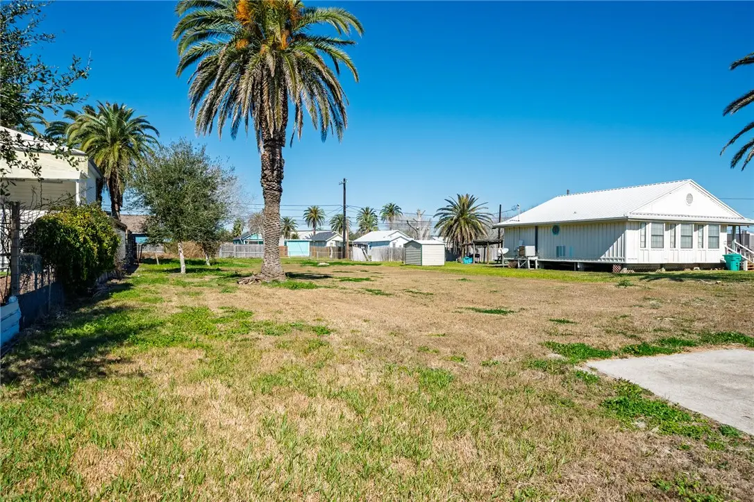 1144 S Arch Street, Aransas Pass, TX 78336 - #1
